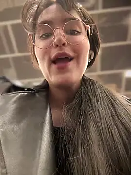 meow girl online show from 27, 2, 2025