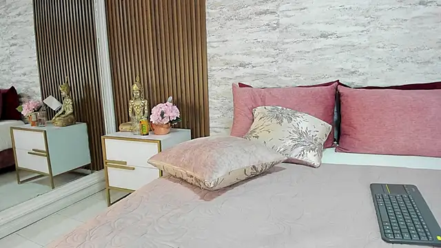 MadisonHunter2024 online show from 26, 2, 2025