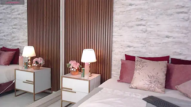 MadisonHunter2024 online show from 1, 10, 2025