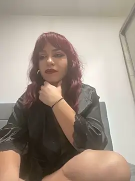 NicolleNova online show from 13, 1, 2025