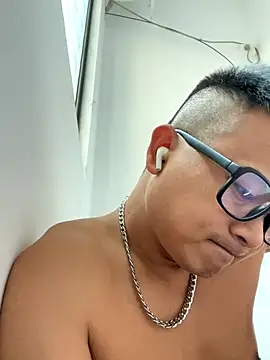 lixiaoshuai8 online show from 20, 10, 2025