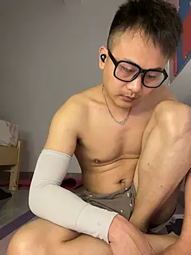 lixiaoshuai8 online show from 20, 3, 2025