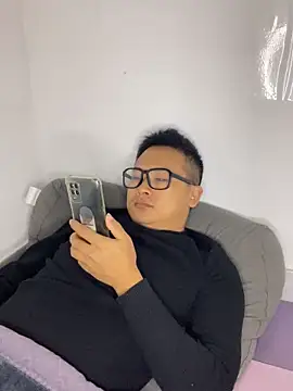 lixiaoshuai8 online show from 28, 11, 2025