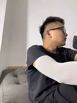 lixiaoshuai8 online show from 6, 3, 2025