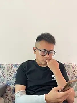 lixiaoshuai8 online show from 11, 3, 2025