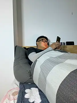 lixiaoshuai8 online show from 9, 3, 2025