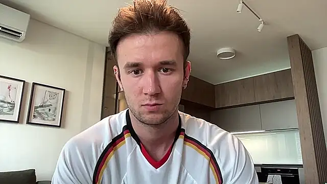 Snapshot of cute_mark chatting on 18, 7, 2026 cute mark online show from 18, 7, 2026