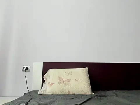 Snapshot of ElektraShine29 chatting on 3, 12, 2025 ElektraShine29 online show from 3, 12, 2025