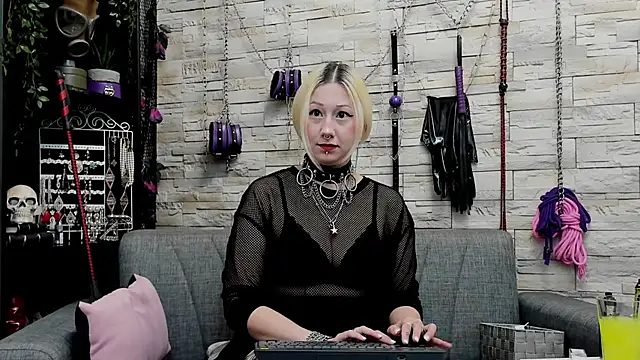 CruelMistress online show from 28, 10, 2025