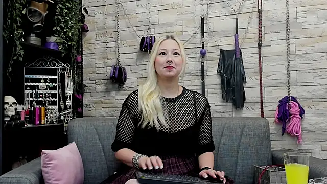 CruelMistress online show from 20, 10, 2025