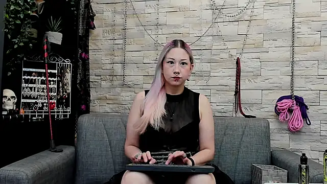 CruelMistress online show from 11, 6, 2026