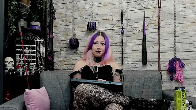 CruelMistress online show from 21, 11, 2025