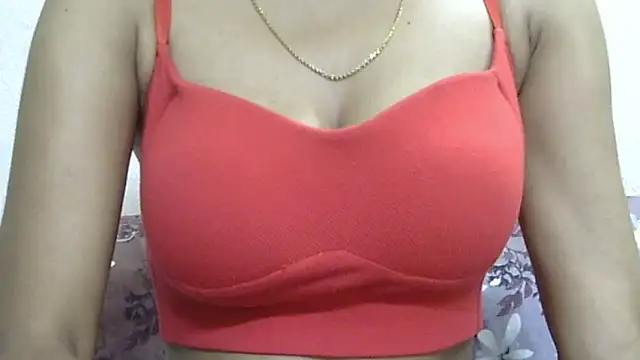 Snapshot of _FluffyHxney_ chatting on 21, 6, 2026 FluffyHxney online show from 21, 6, 2026