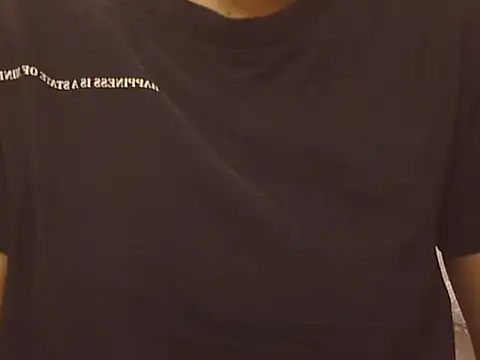 Snapshot of _FluffyHxney_ chatting on 4, 11, 2025 FluffyHxney online show from 4, 11, 2025