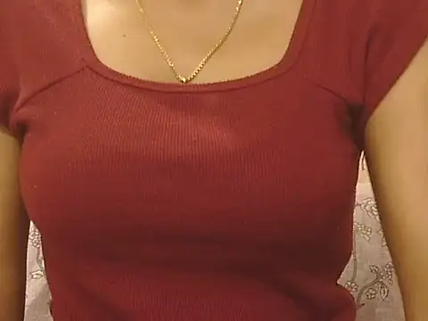 Snapshot of _FluffyHxney_ chatting on 14, 11, 2025 FluffyHxney online show from 14, 11, 2025