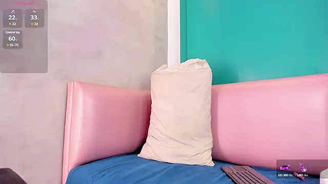 Emily Monroe  online show from 6, 3, 2025