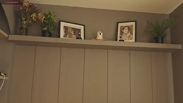 Candelariia  online show from 5, 11, 2025