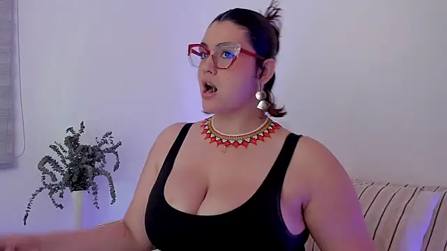 Candelariia  online show from 22, 3, 2025