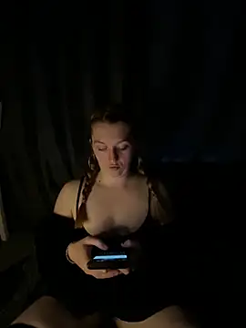 Snapshot of Stoner_BarbieXX chatting on 9, 6, 2026 Stoner BarbieXX online show from 9, 6, 2026