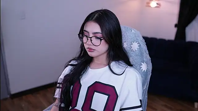 myeimmy 33 online show from 10, 7, 2026