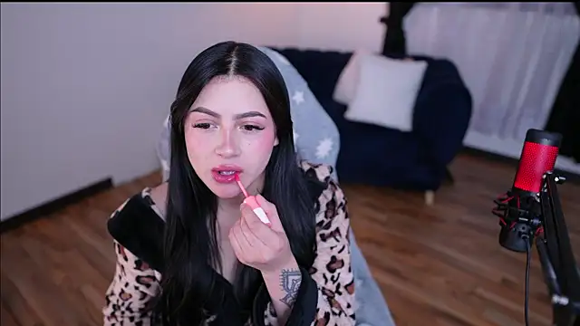 myeimmy 33 online show from 23, 4, 2026