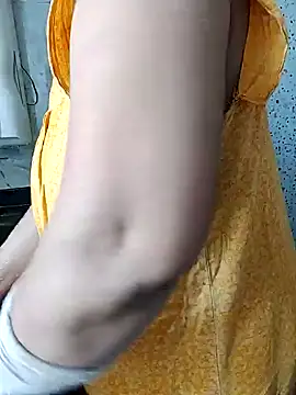 milf-kaira online show from 11, 1, 2025