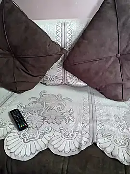 milf-kaira online show from 22, 1, 2025