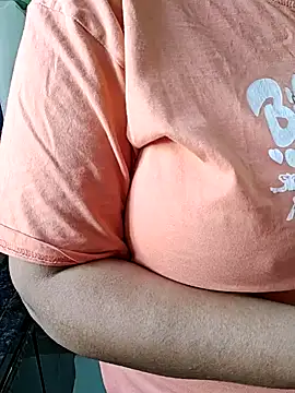 milf-kaira online show from 14, 1, 2025