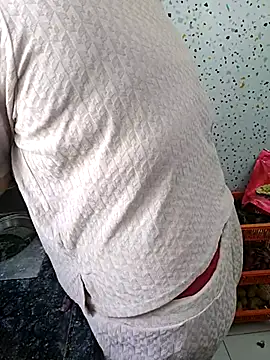 milf-kaira online show from 10, 3, 2025