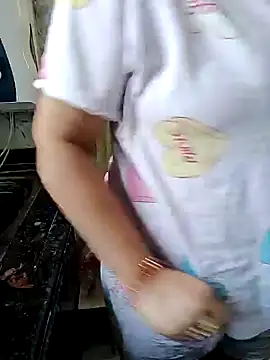 milf-kaira online show from 25, 1, 2025