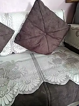 milf-kaira online show from 9, 1, 2025