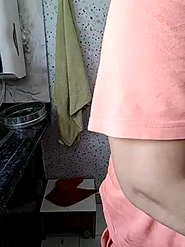 milf-kaira online show from 22, 1, 2025