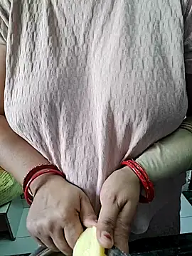 milf-kaira online show from 20, 3, 2025