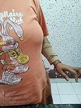 milf-kaira online show from 15, 1, 2025