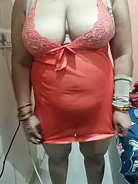 milf-kaira online show from 2, 12, 2025