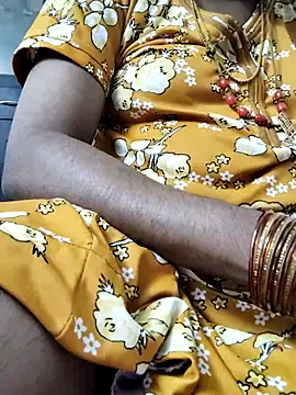 Snapshot of Tamilrojanew chatting on 18, 11, 2025 Tamilrojanew online show from 18, 11, 2025