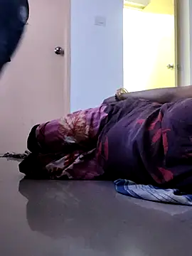 Snapshot of Tamilrojanew chatting on 11, 9, 2025 Tamilrojanew online show from 11, 9, 2025