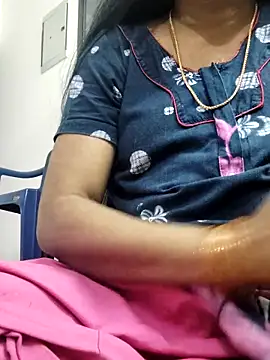 Snapshot of Tamilrojanew chatting on 28, 11, 2025 Tamilrojanew online show from 28, 11, 2025