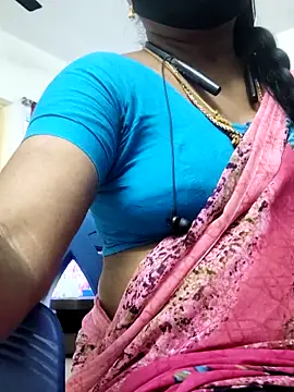 Snapshot of Tamilrojanew chatting on 13, 5, 2026 Tamilrojanew online show from 13, 5, 2026