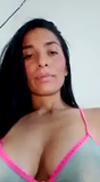 chloewildd  online show from 18, 1, 2025