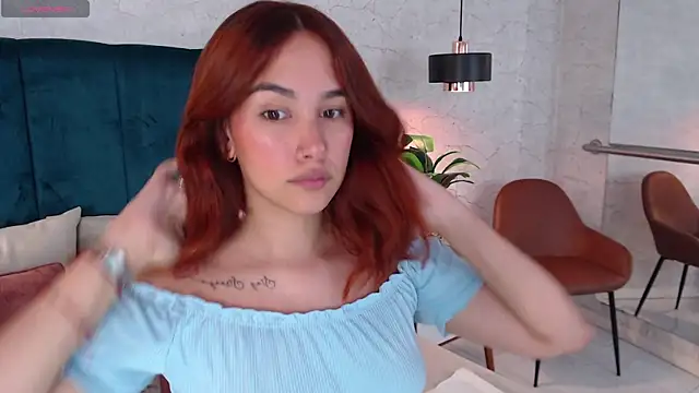 AdeleAndersonn online show from 4, 11, 2025