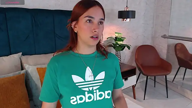 AdeleAndersonn online show from 21, 11, 2025