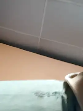 Tu papi 69  online show from 24, 9, 2025