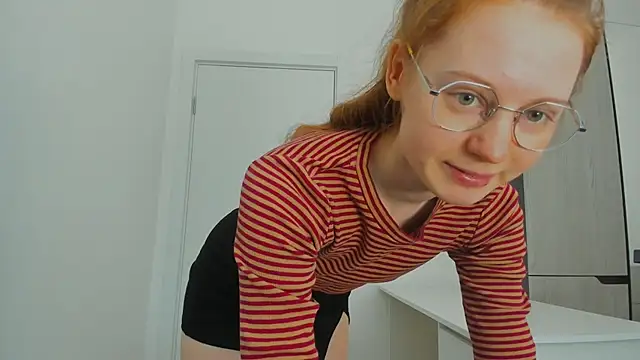 Fire Luna online show from 20, 2, 2025