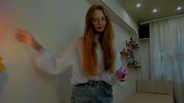 Fire Luna online show from 19, 9, 2025