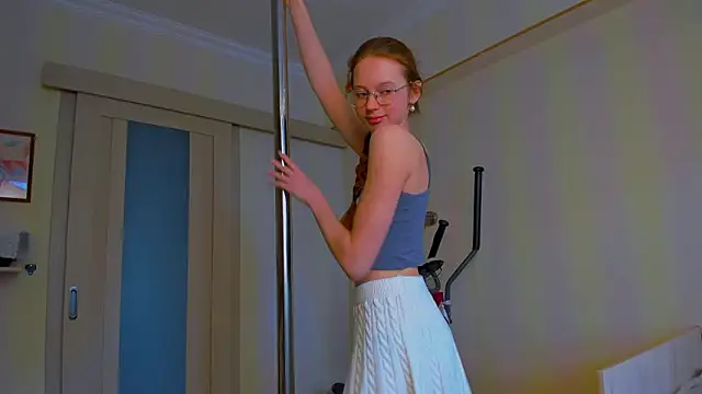 Snapshot of Fire_Luna chatting on 4, 2, 2026 Fire Luna online show from 4, 2, 2026