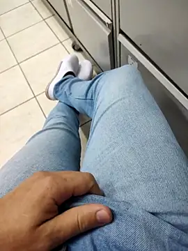 gatmoreno1 online show from 11, 10, 2025