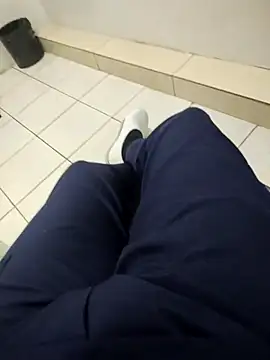 gatmoreno1 online show from 29, 9, 2025