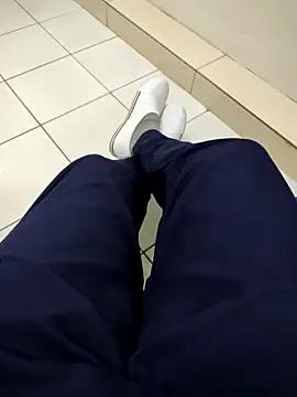 gatmoreno1 online show from 2, 10, 2025