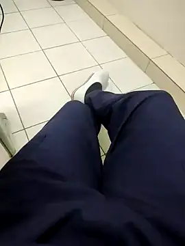 gatmoreno1 online show from 30, 9, 2025